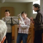 Daniel Obrecht von der Musikgesellschaft Langenbruck mit Nachwuchsbläsern