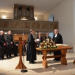 Dekan Peter Leuenberger nimmt